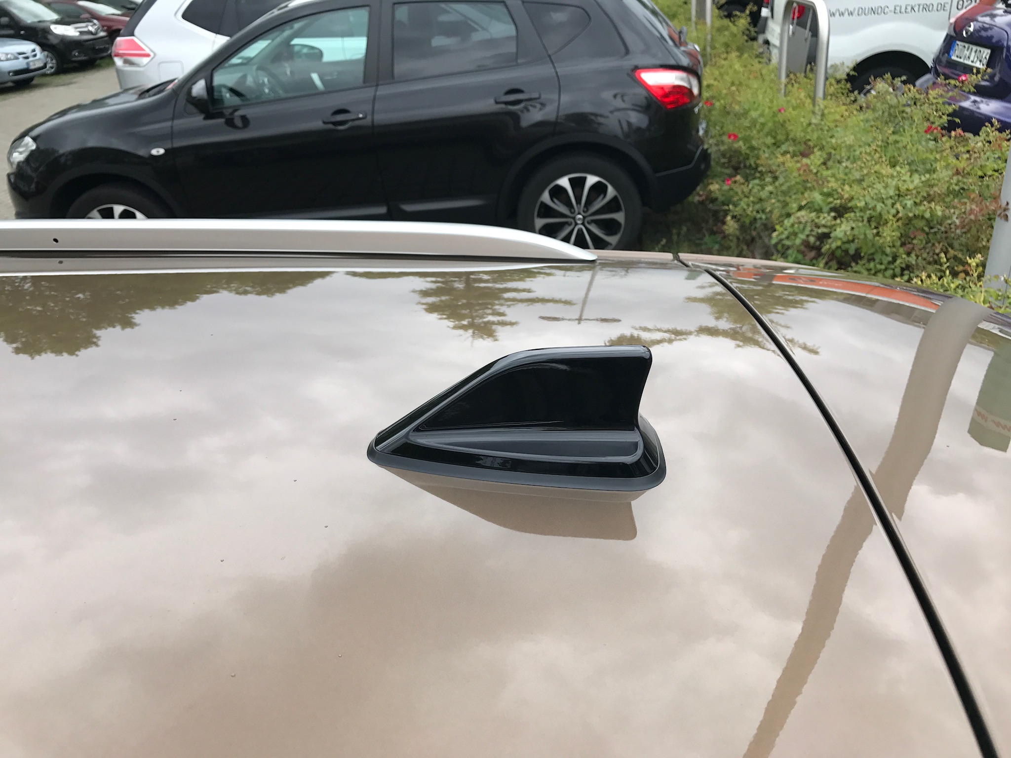 Haifisch-Antenne für DAB+ - Renault Megane 4 Forum