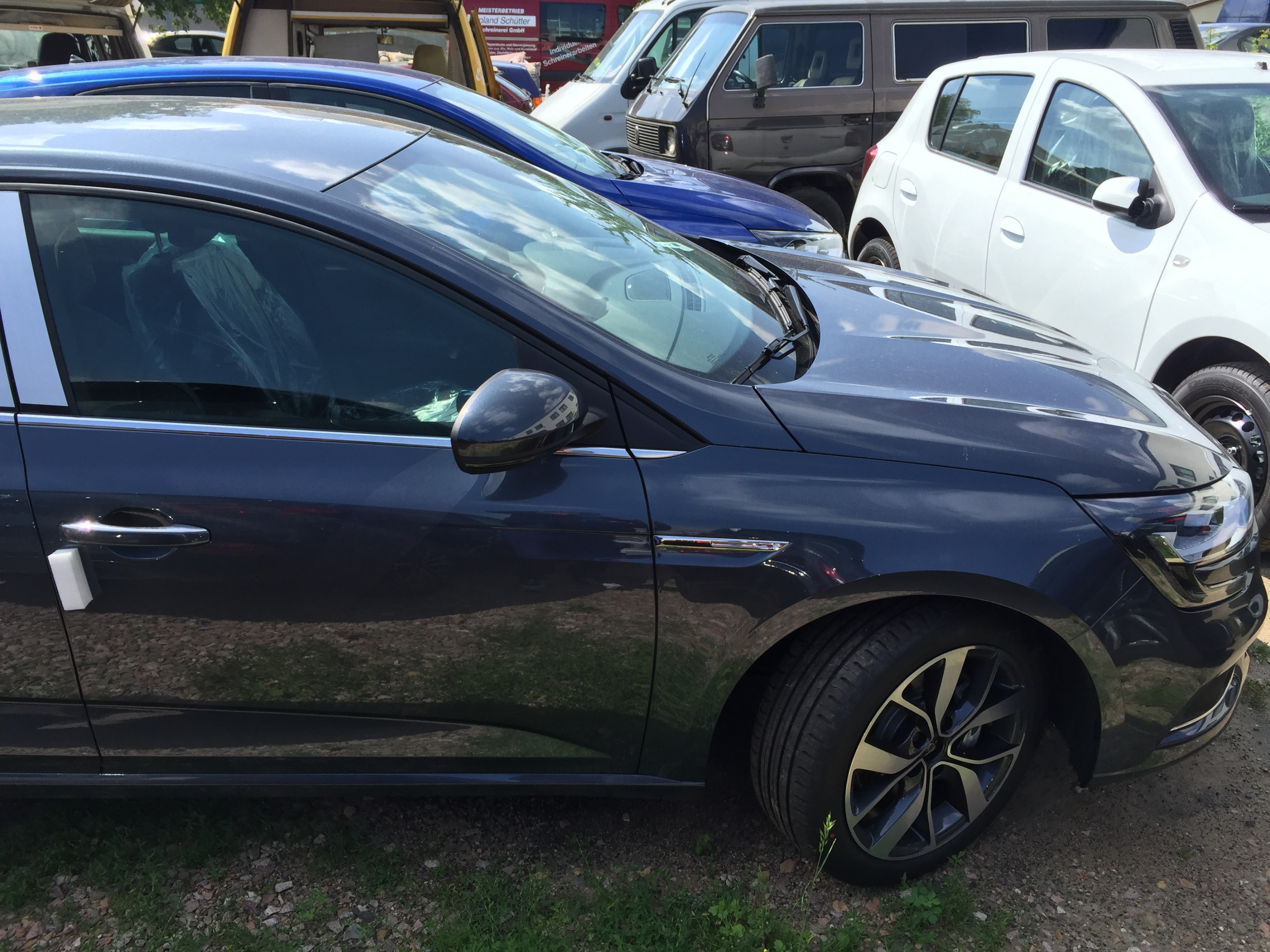 Megane IV Bose dCi 130 Titanium-Grau