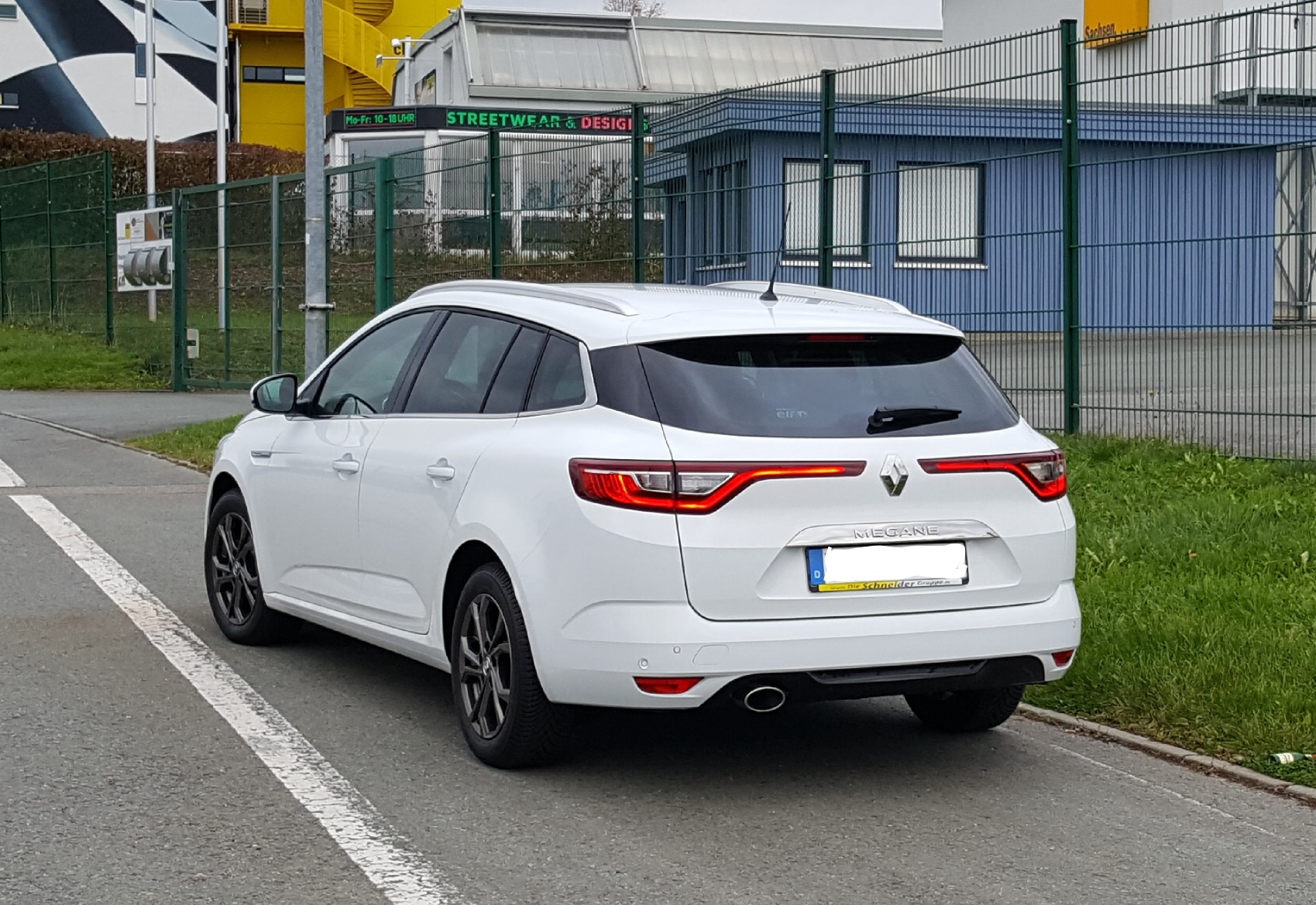 Megane IV Grandtour Intens Arktik Weiß