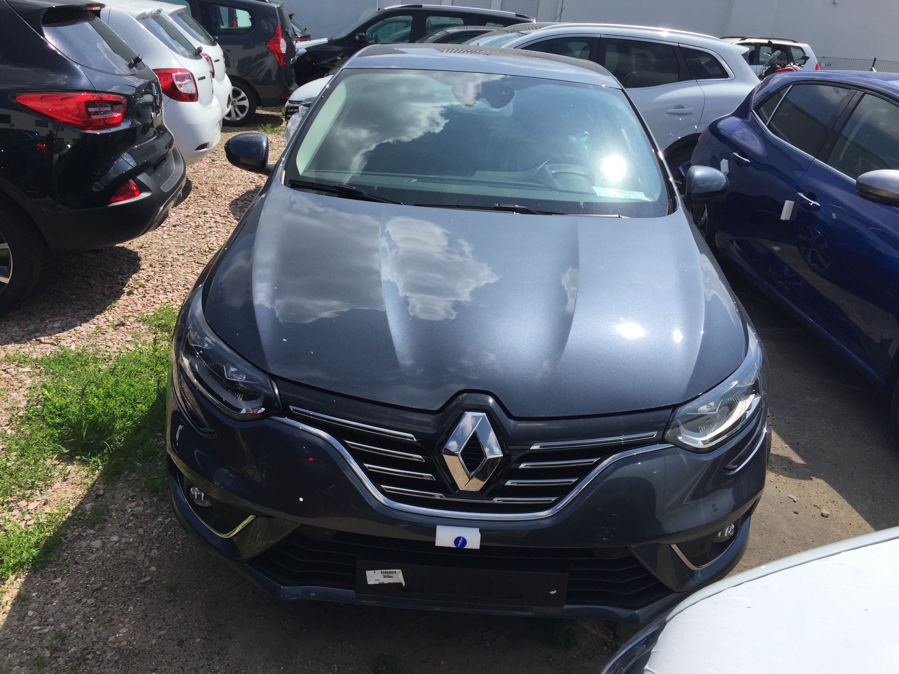 Megane IV Bose dCi 130 Titanium-Grau