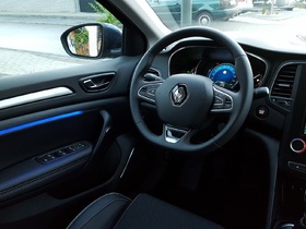 Megane IV Bose dCi 130 in Cosmos-Blau