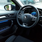 Megane IV Bose dCi 130 in Cosmos-Blau